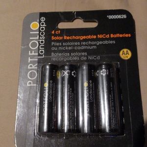 4 CT Solar Recharge NiCd Batteries